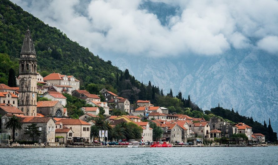 Черногория  готова принимать российских туристов